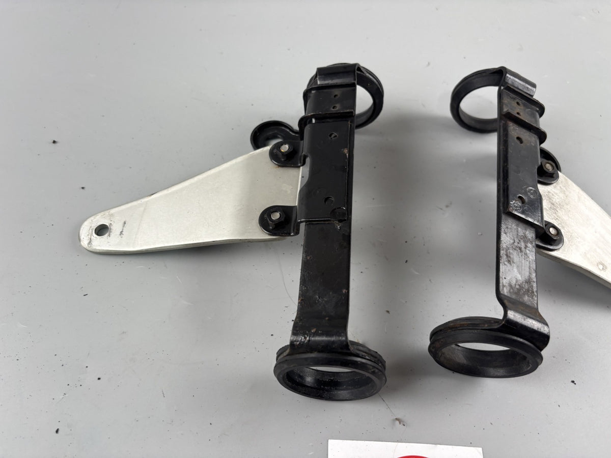 Suzuki SV650 N AV Scheinwerferhalter Blinkerhalter Holder Halterung Headlight