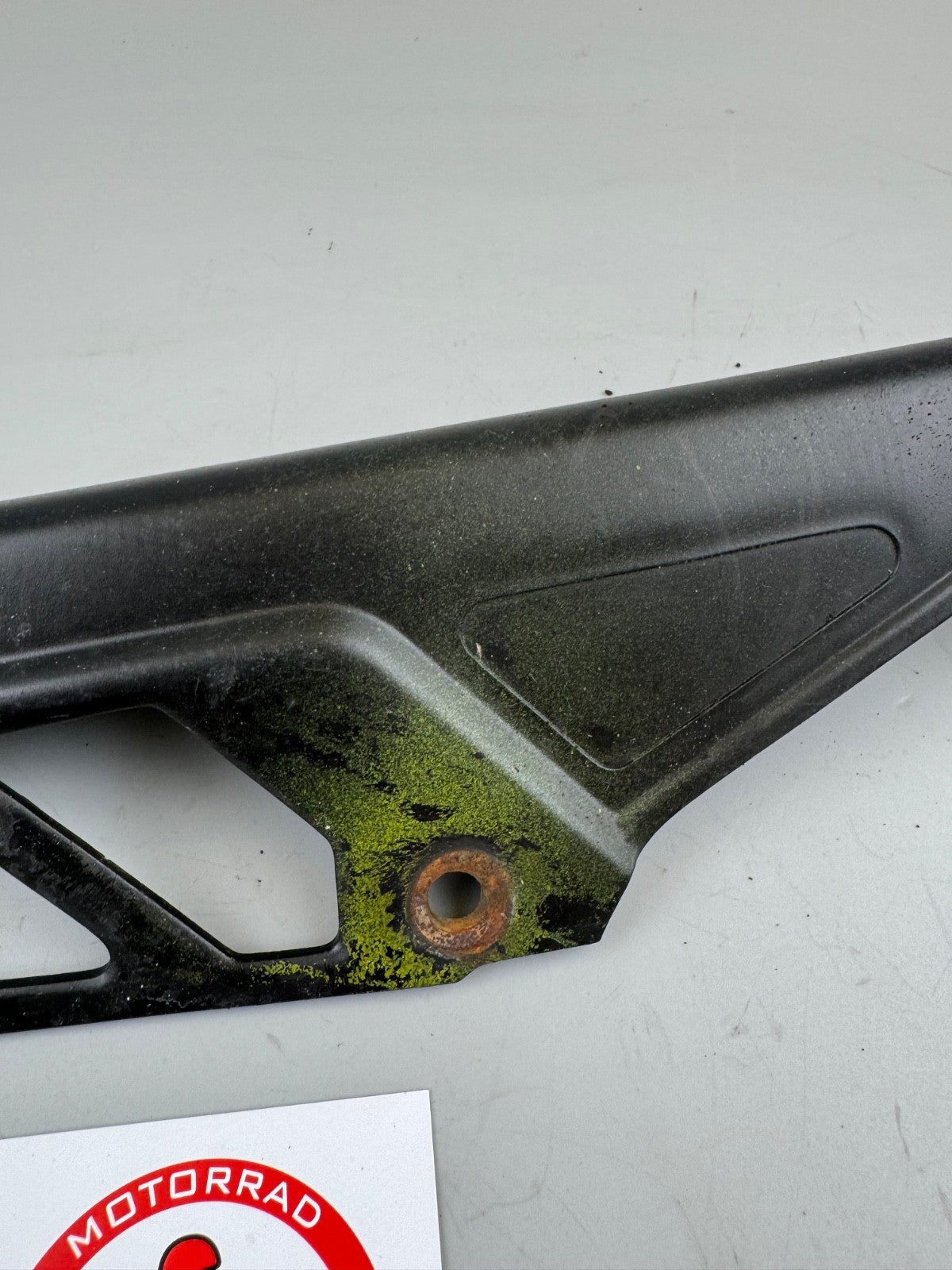 Suzuki DR 125 SF44A Kettenschutz Kettenabdeckung Spritzschutz Abdeckung