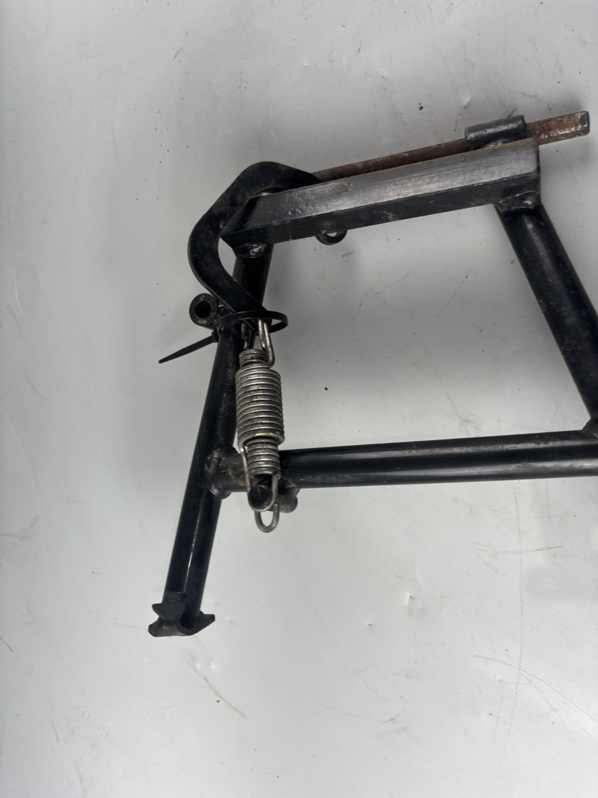 BMW F 650 CS Scarver Hauptständer Mainstand Holder Halter