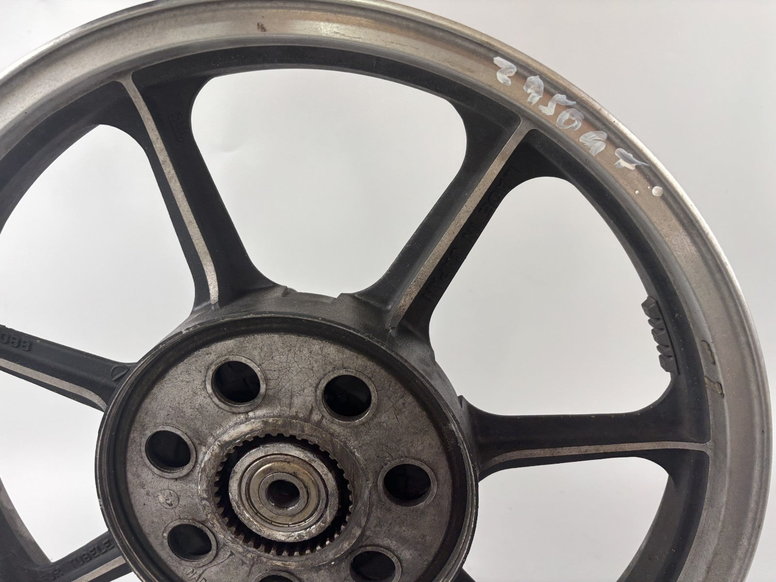Kawasaki Z 750 GT KZ750P Hinterradfelge Felge Rim Rad hinten back Reifen