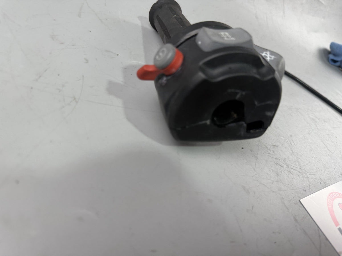 BMW K 1200 S K40 Lenkerschalter Lenkerarmatur Gasgriff rechts right Handlebar