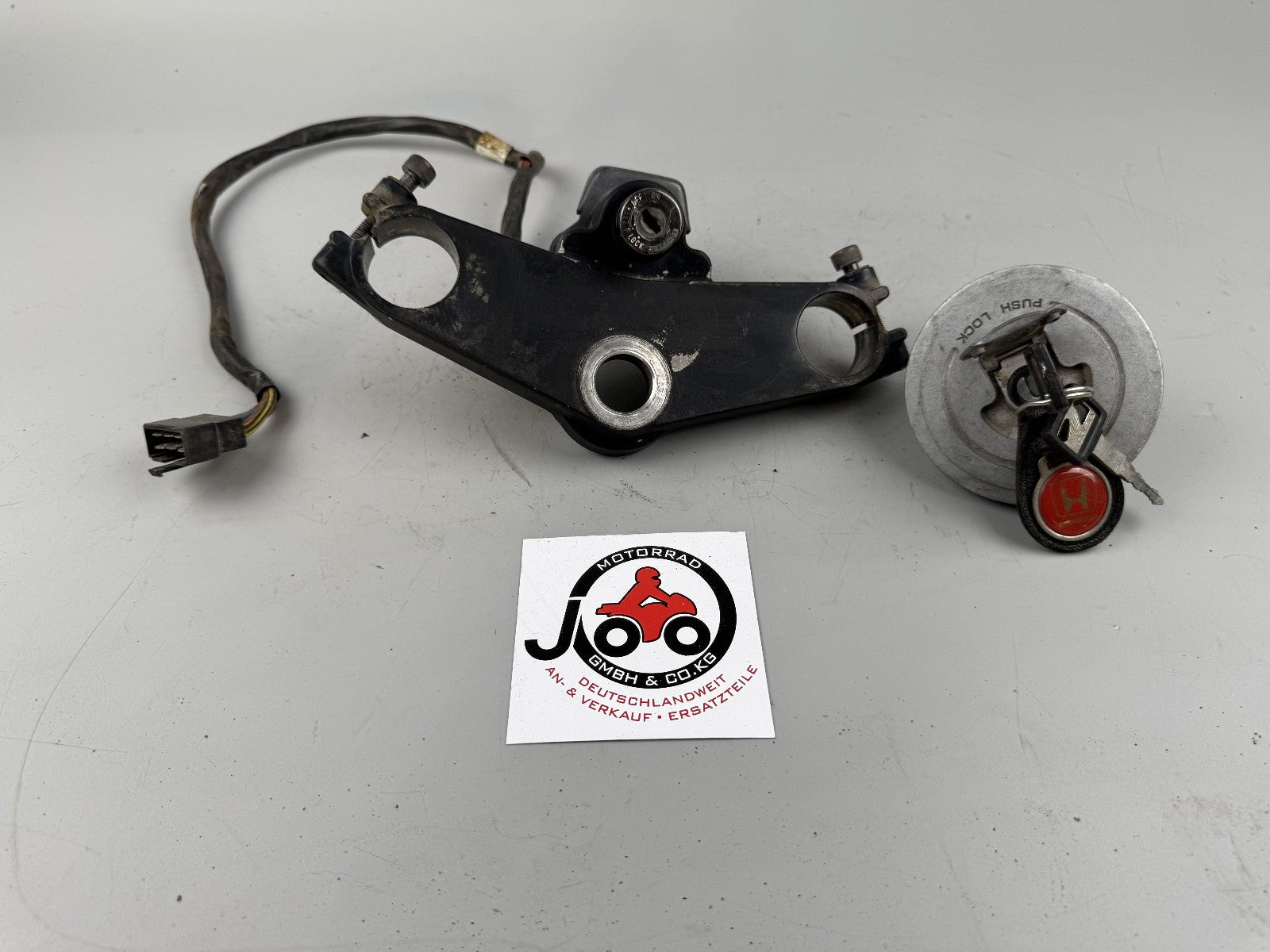 Honda CBR 600 F PC19 Schlosssatz Gabelbrücke Key Lock Tankschloss