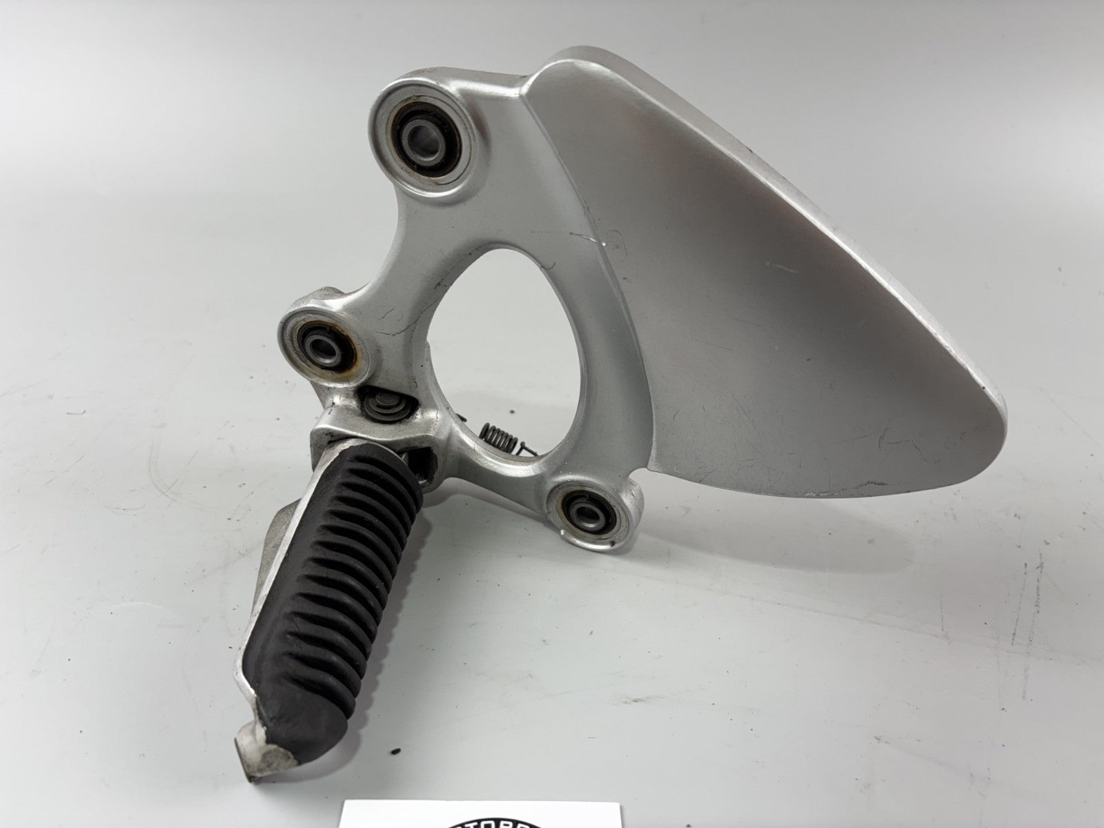 Suzuki GSX 750 F AK11 Fußrastenanlage Fußraste Step Foot Hangers vorne links