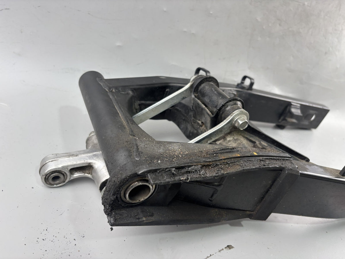Suzuki GSX 650 F FA WVCJ Schwinge Schwingarm Swing Aufhängung Antrieb