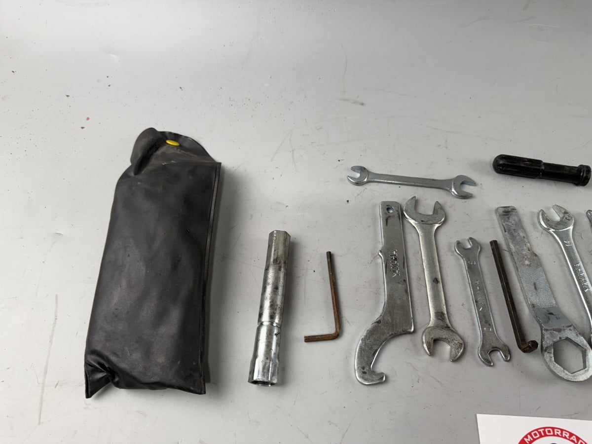 Yamaha XJ 600 Diversion 4BR 4LX Bordwerkzeug Tools