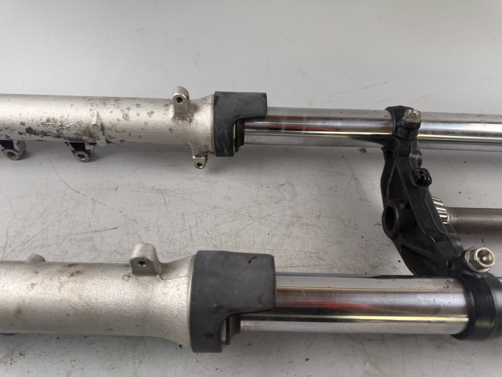 Honda CBF 600 S PC38 Gabel Standrohr Tauchrohr Fork Absorber front vorne