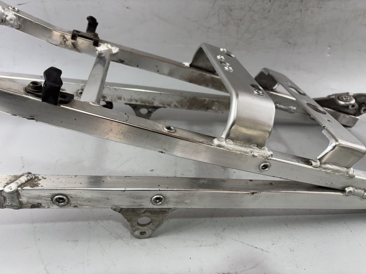Suzuki GSX-R 1100 W GU75C Heckrahmen Frame Verbindung