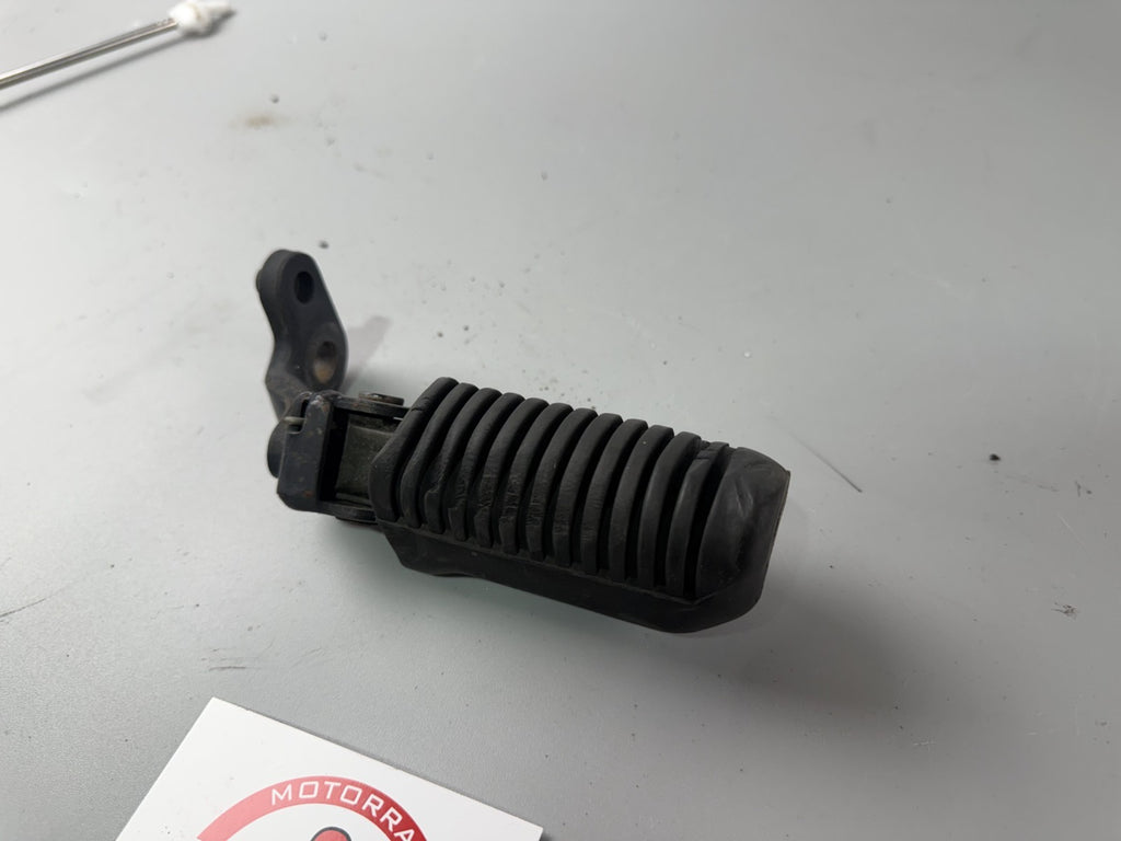Yamaha XS 400 12E Fußraste Fahrerfußraste Foot Step Hangers rechts right