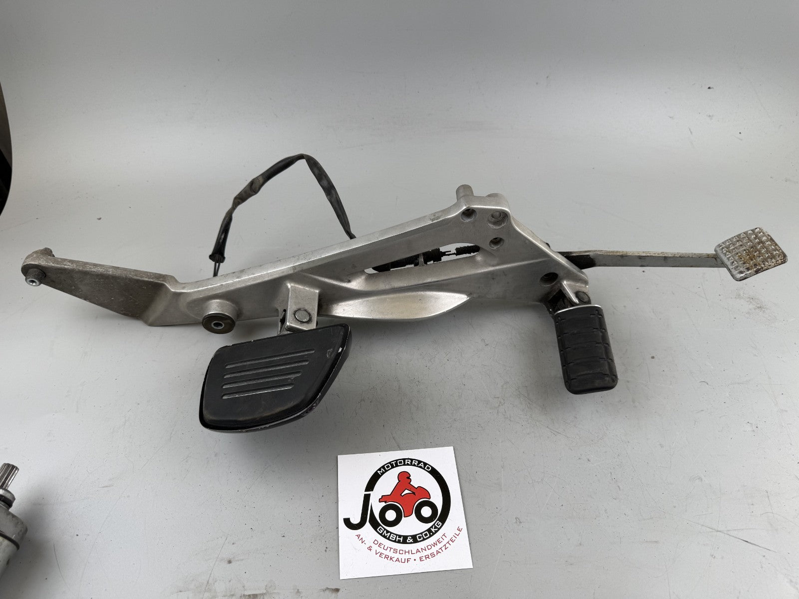 Honda NT650V Deauville RC47 Fußrastenanlage Foot Step Hangers Pedal Fußraste