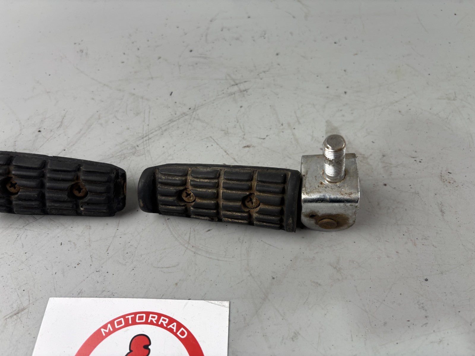 Yamaha XJ900 F 4BB Fußraste Sozius Fußrastenpaar links rechts Hangers Step hinte