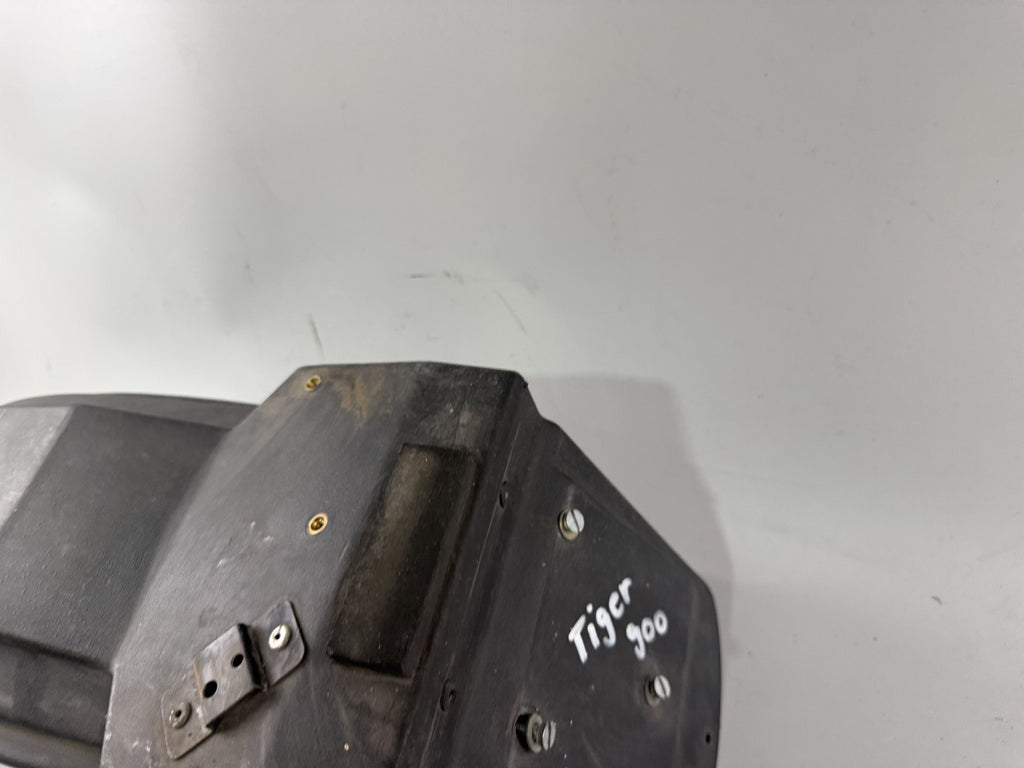 Triumph Tiger 900 T400 Heckuntersicht unter Verkleidung Radlauf Fender