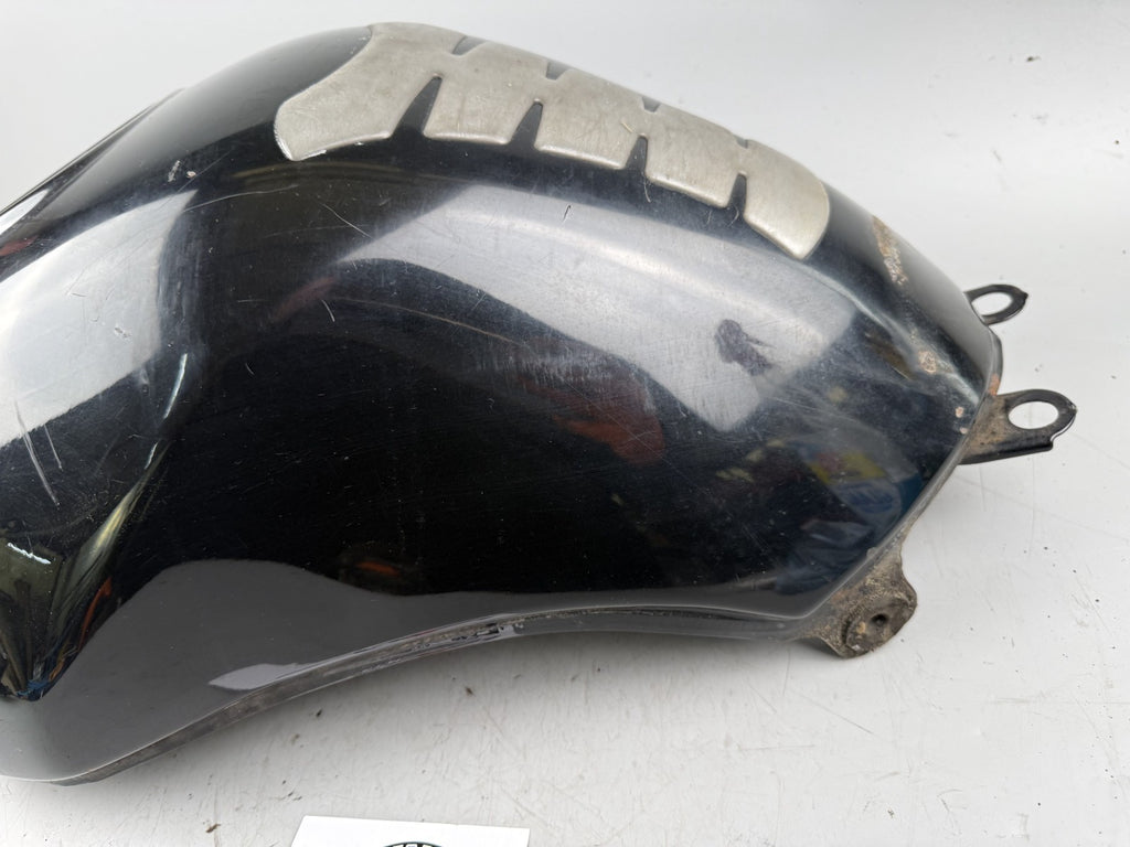 Suzuki GSF600 GN77B Tank Benzintank Kraftstofftank Treibstofftank Fuel Gasoline