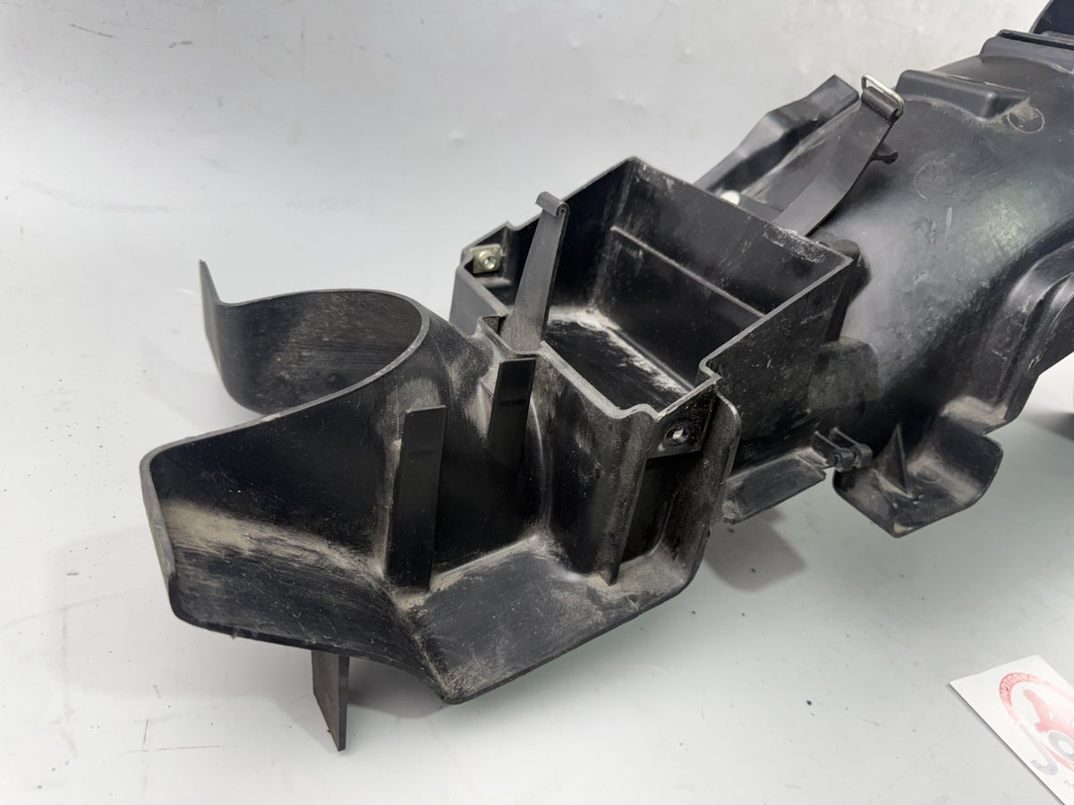 Yamaha XJ 600 Diversion 4BR Heckuntersicht unter Verkleidung Radlauf Fender
