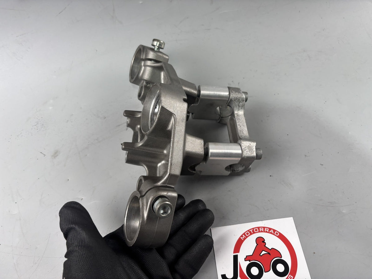 Honda CB 600 F Hornet PC34 Gabelbrücke Bridge Verbindung obere oben