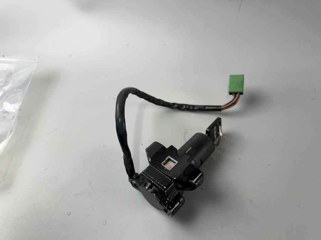 Suzuki GSX - R 1100 GV73C Zündschloss Key Lock Zündung Ignition