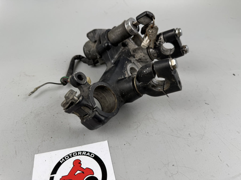 Honda XL350 R ND03 Gabelbrücke Zündschloss Key Lock oben over Ignition