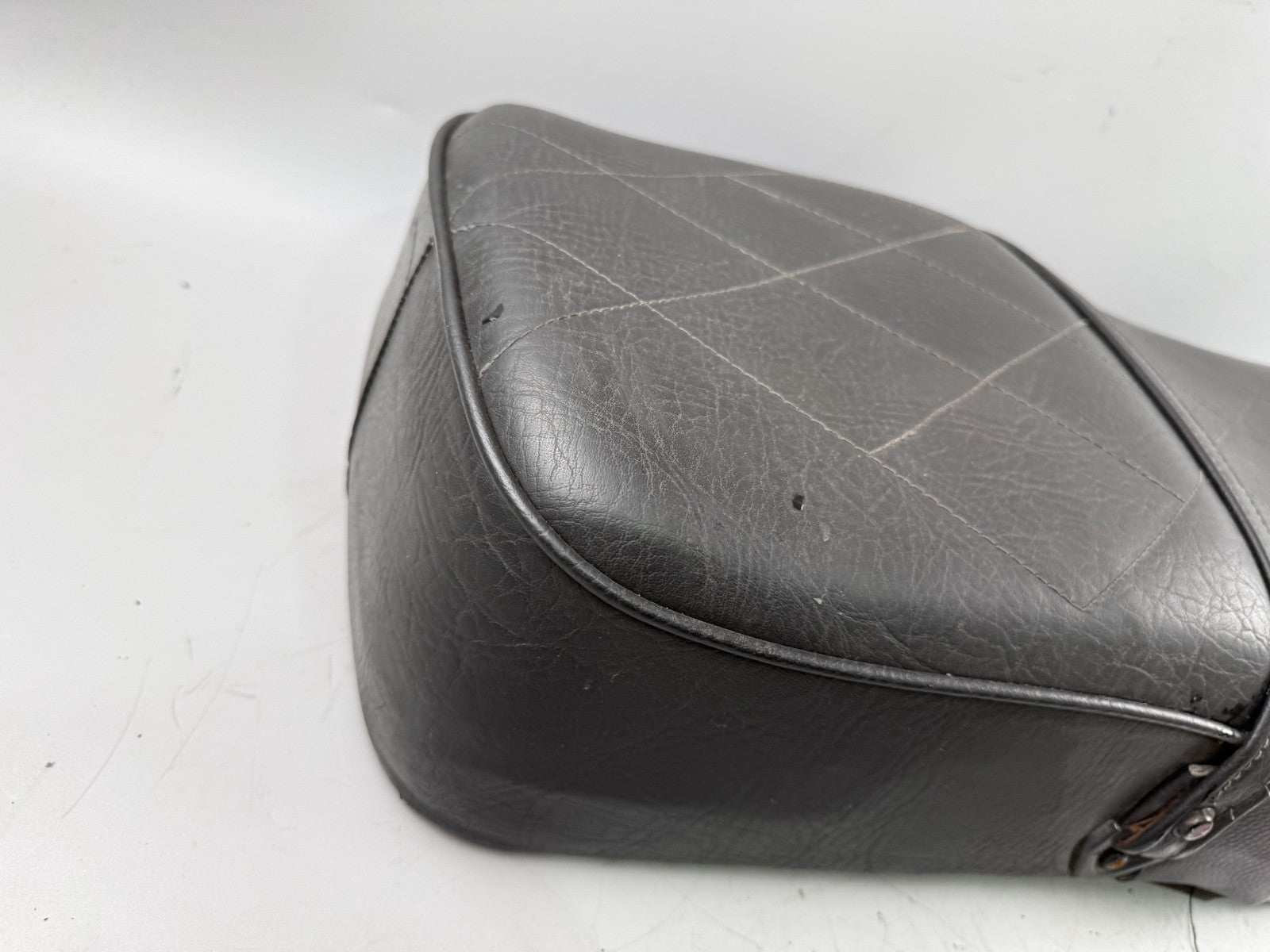 Kawasaki Z 750 GT KZ750P Sitzbank Sitz Seat Sitzkissen Polster