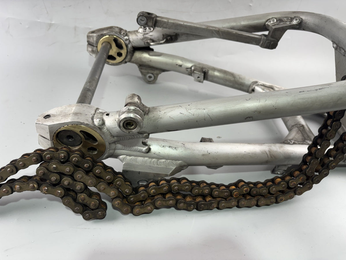 Kawasaki ZRX1100 ZRT10C Schwinge Schwingarm Swing Aufhängung Antrieb
