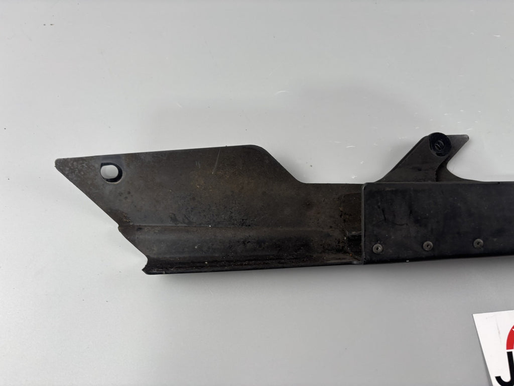 Suzuki GSF600 GN77B Kettenschutz Chain Cover Abdeckung Verkleidung