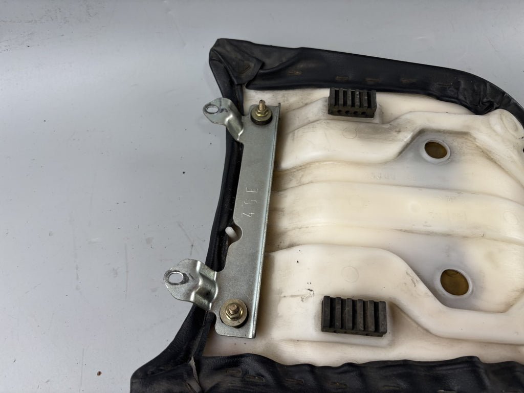 Suzuki GSX-R 1100 W GU75C Beifahrersitz Soziussitz Seat hinten back