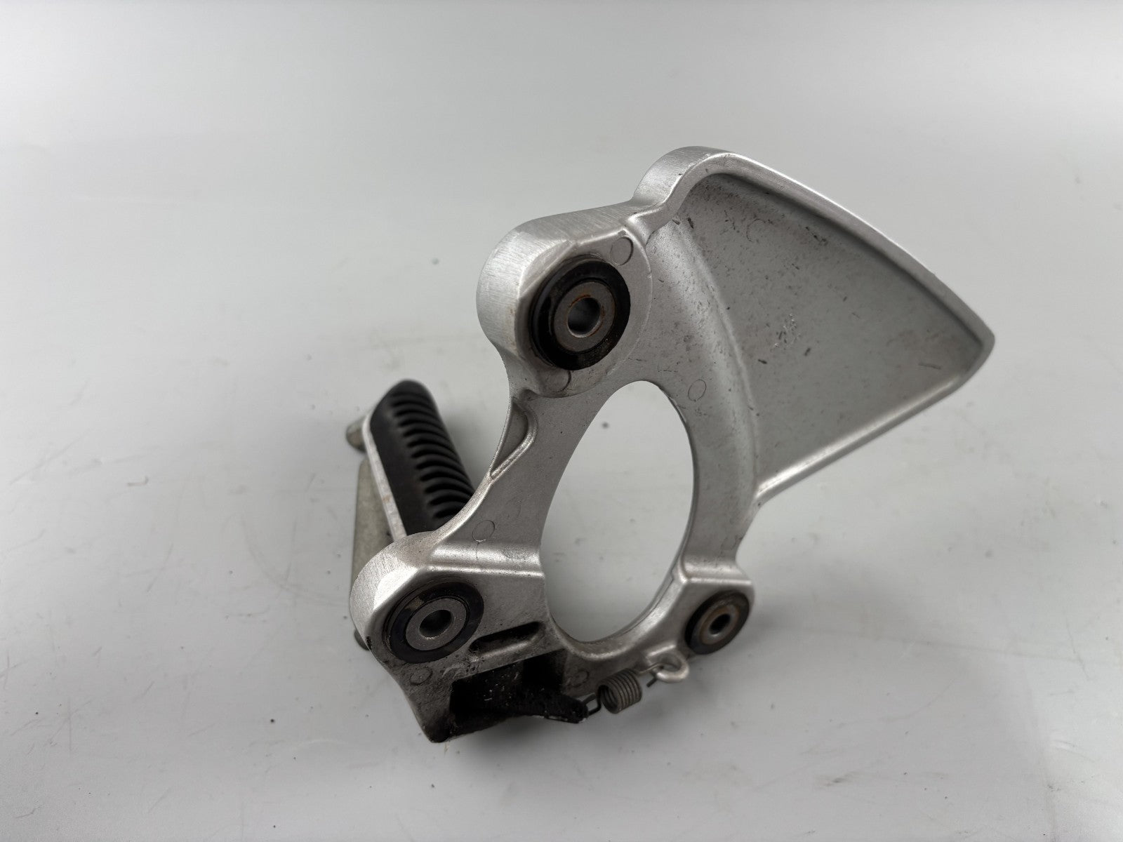 Suzuki GSX 750 F AK11 Fußrastenanlage Fußraste Step Foot Hangers vorne links