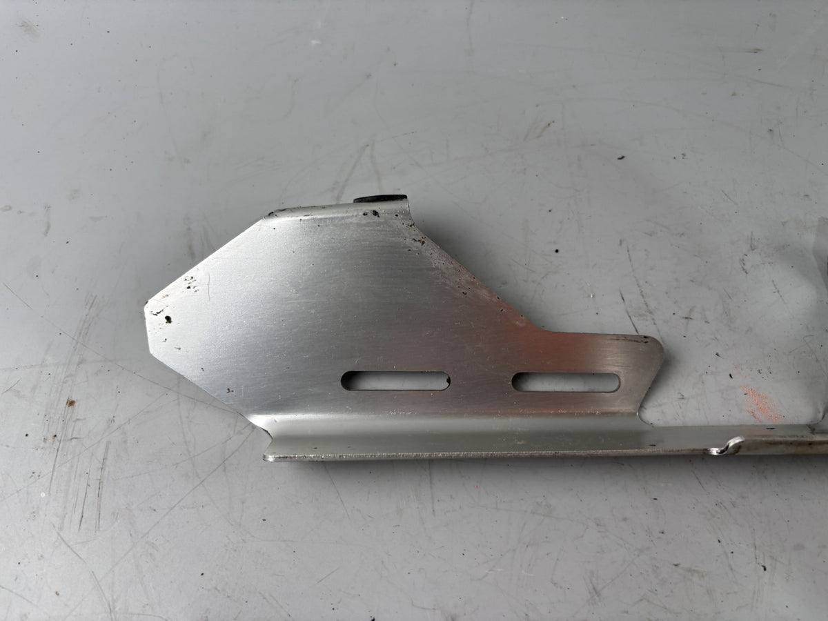 Suzuki GSX 750 AE Inazuma Kettenschutz Chain Protect Abdeckung Aluminium