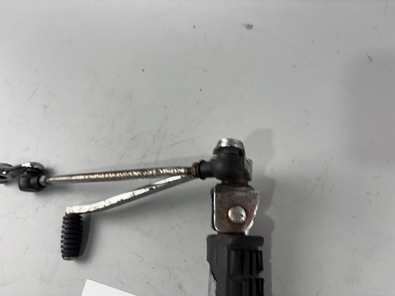 Honda VF 750 F RC15 Schaltung Fußraste Schaltgestänge Switch Step Hanger