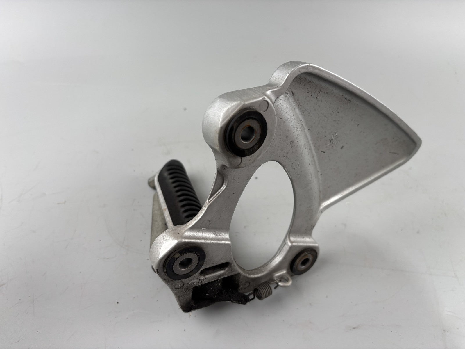 Suzuki GSX 750 F AK11 Fußrastenanlage Fußraste Step Foot Hangers vorne rechts