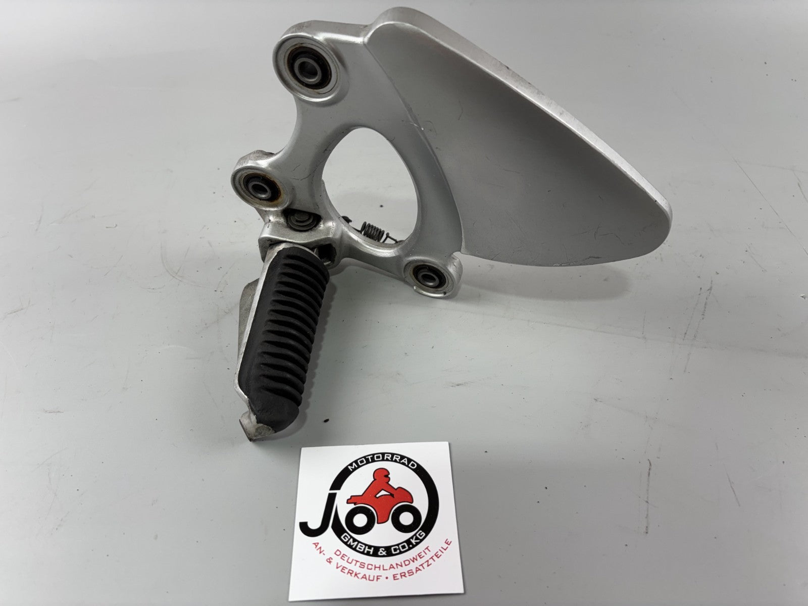 Suzuki GSX 750 F AK11 Fußrastenanlage Fußraste Step Foot Hangers vorne links