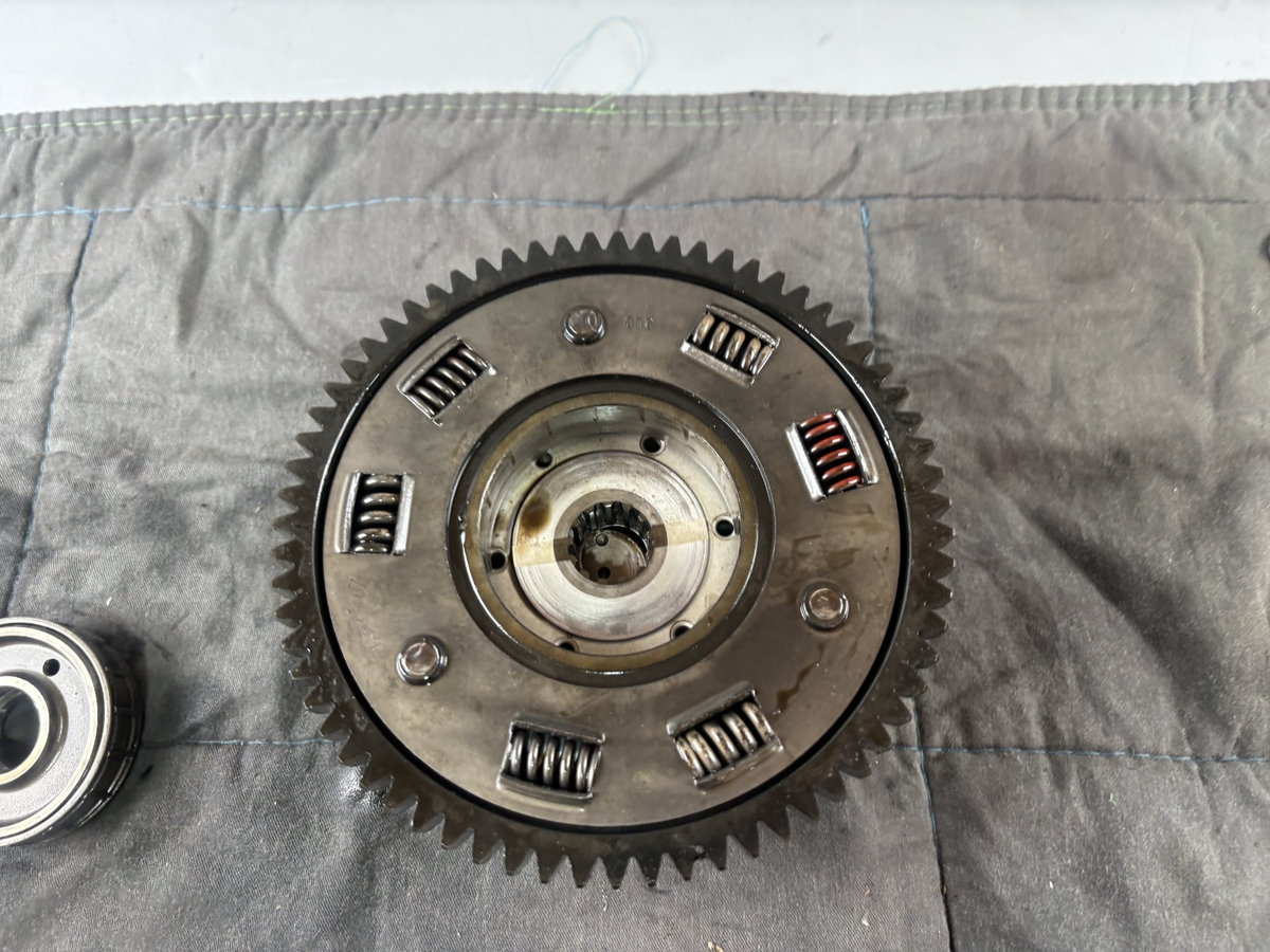 Yamaha TDM 850 3VD Kupplung Kupplungskorb Clutch Engine Motor