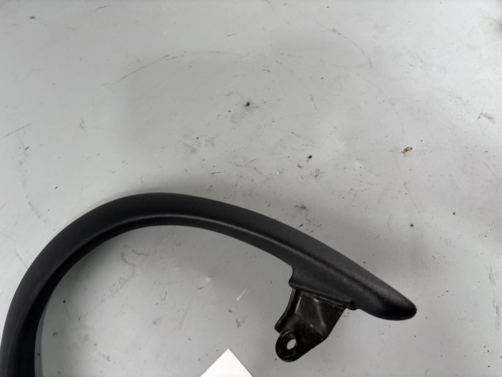 Suzuki SV650 N AV Beifahrergriff Halterung Spoiler Soziusgriff back