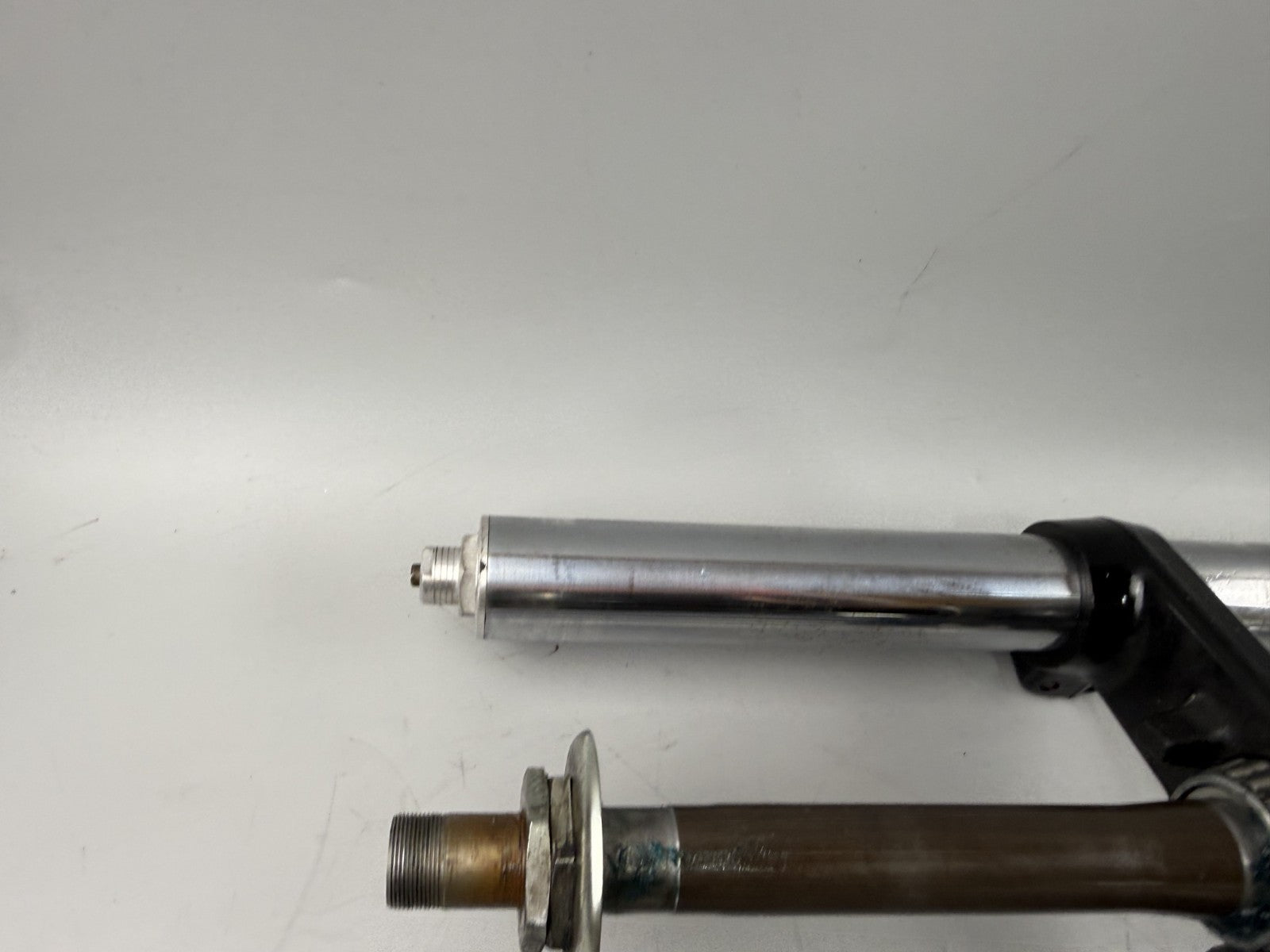 Triumph Daytona 1200 T300D Gabel Tauchrohr Standrohr Fork Absorber Federung vorn