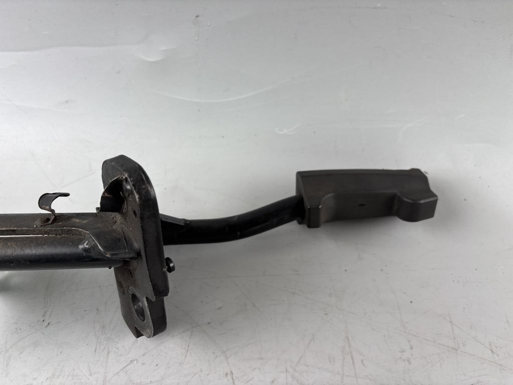 Yamaha YBR 125 RE05 Fußrastenanlage Foot Step Hangers rechts links front vorne