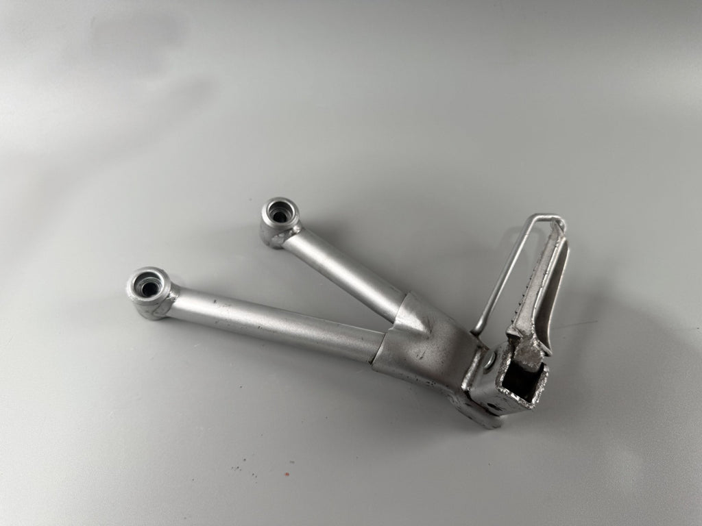 Suzuki GSF 600 Bandit POP WVA8 Soziusfußrasten Foot Step Hanger Beifahrer links