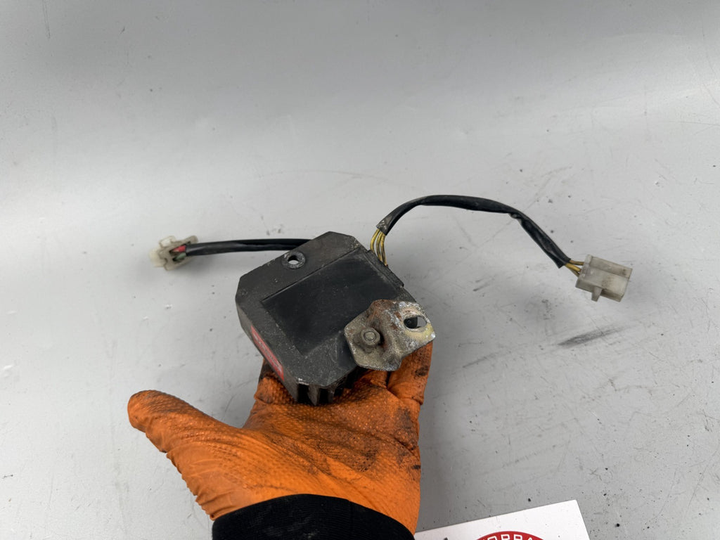 Honda XBR 500 PC15 Gleichrichter Ignition Spannungsregler Electric