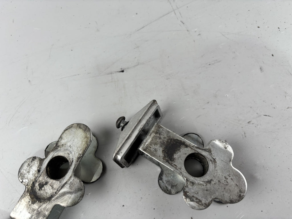 Suzuki GSF600 GN77B Kettenspanner Chain Schwinge Swing