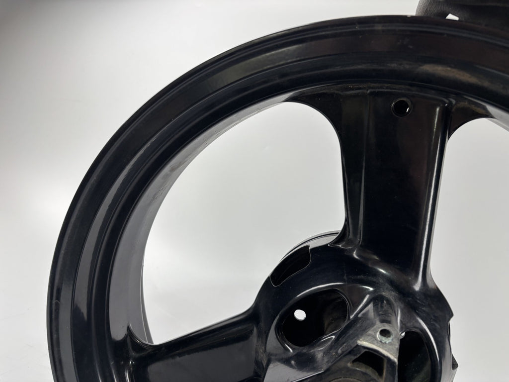 Yamaha SZR 660 Belgarda 4SU Hinterradfelge Felge Rim Rad hinten back Reifen