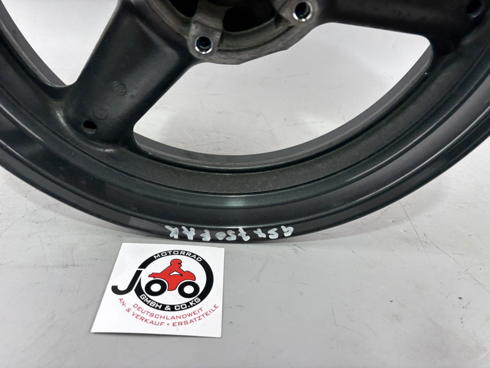 Suzuki GSX 750 F AK11 Hinterradfelge Felge Rim Rad hinten back Reifen