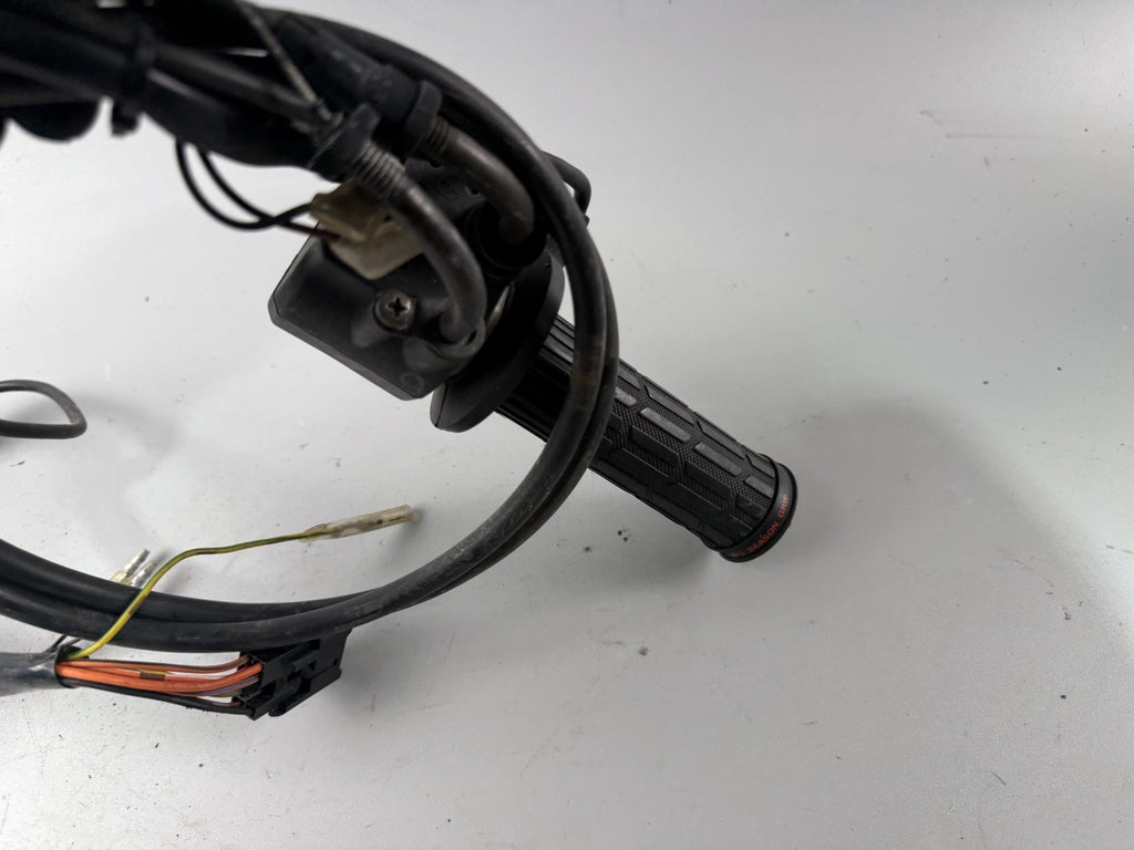 Suzuki GSF600 GN77B Bandit Lenkerschalter Lenkerarmatur Handlebar rechts right