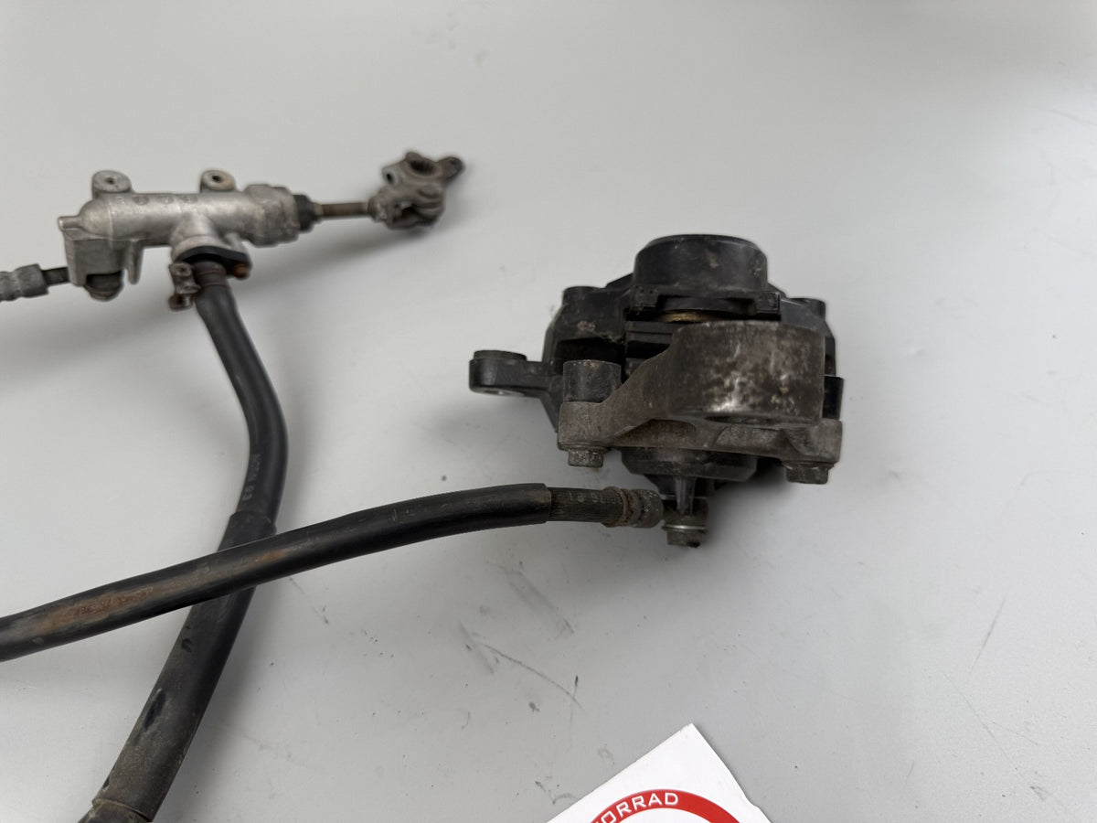 Suzuki GS500E GM51B Bremsanlage Bremse Brake hinten back Sattel Pumpe