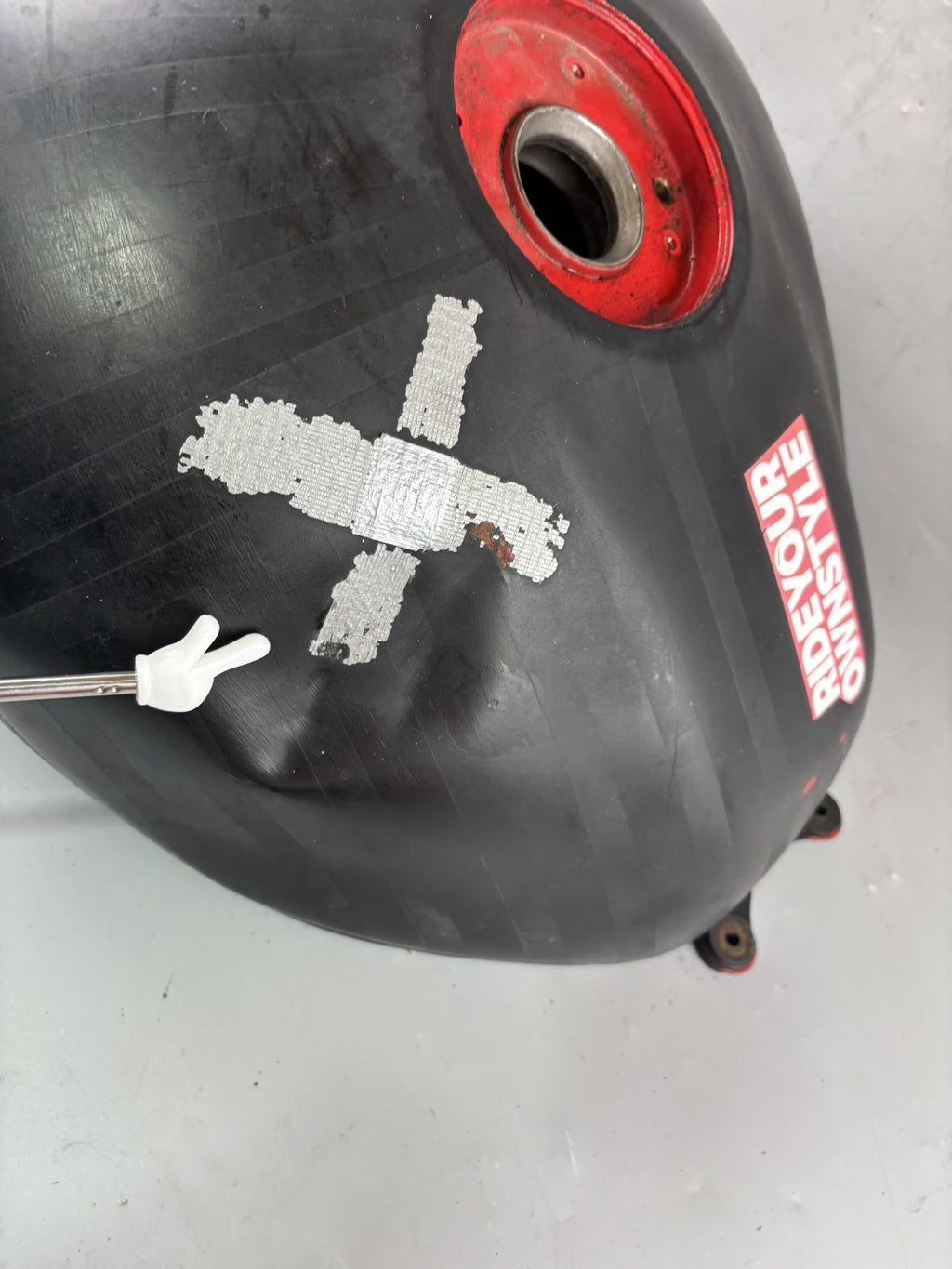 Suzuki SV650 N AV Tank Benzintank Kraftstofftank Fuel Gas Gasoline
