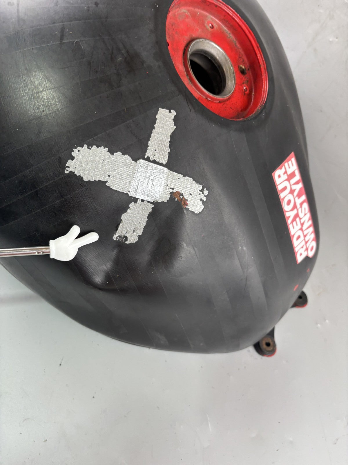 Suzuki SV650 N AV Tank Benzintank Kraftstofftank Fuel Gas Gasoline