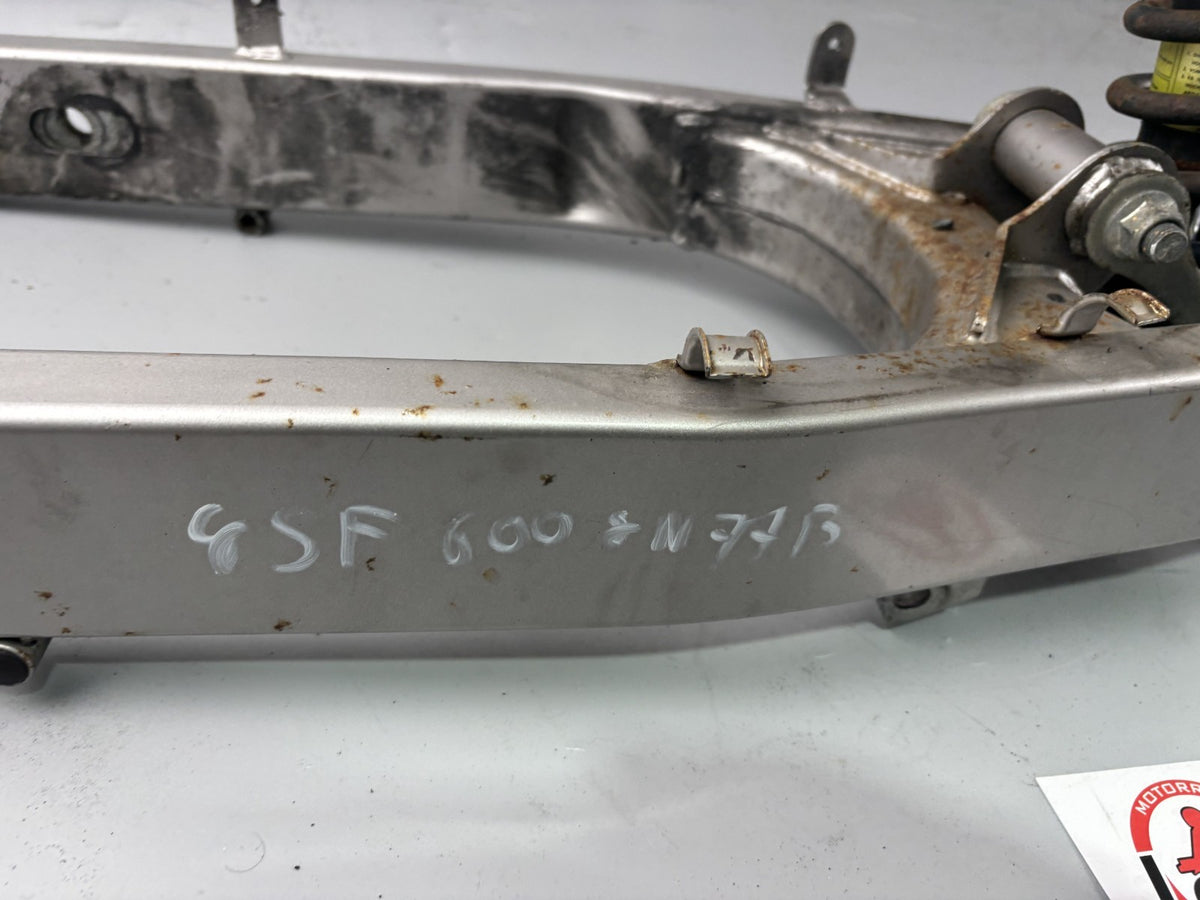Suzuki GSF600 GN77B Schwinge Schwingarm Aufhängung Umlenkung Stoßdämpfer Feder