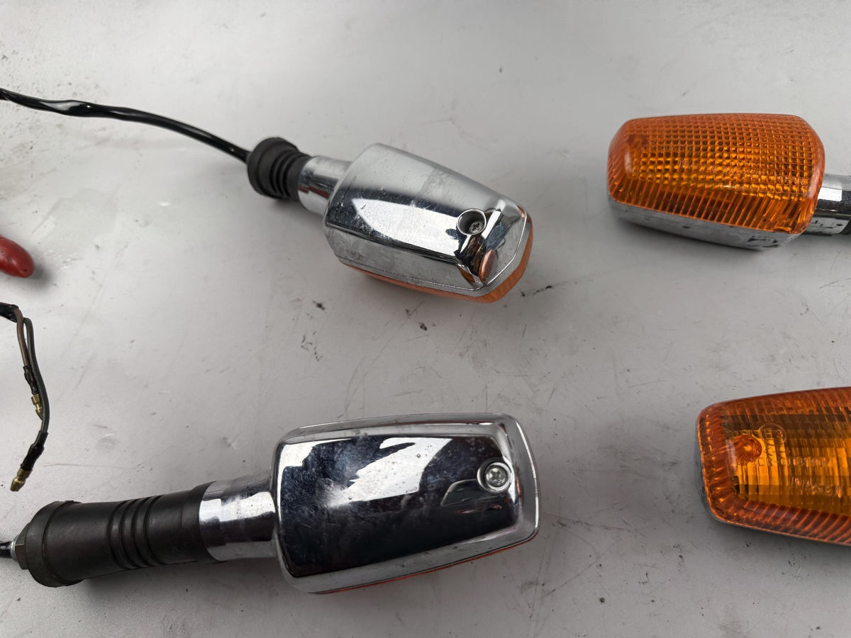 Yamaha XJR 1200 4PU Blinker Turn Signal Paar vorne front Blinkerset hinten back
