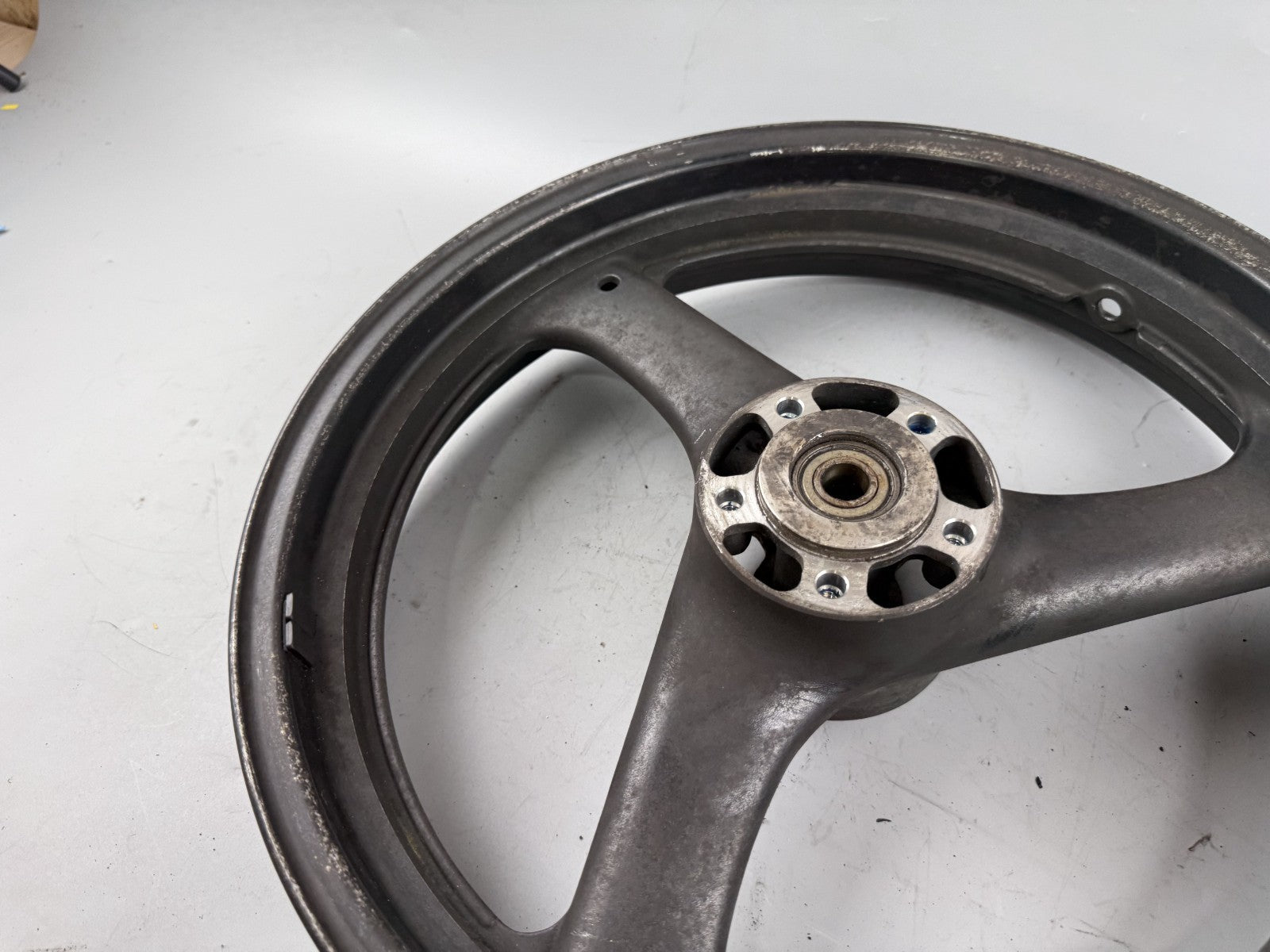 Suzuki GSF600 GN77B Bandit Vorderradfelge Rim vorne front Rad Felge