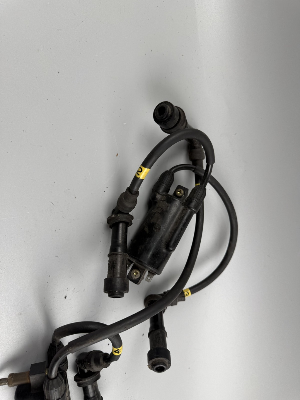 Suzuki GSX 750 AE Inazuma Zündspulen zündstecker Ignition Zündkabel Motor