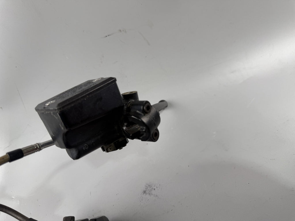 Triumph Tiger 900 T400 Bremsanlage Bremse Brake Sattel Pumpe vorne front