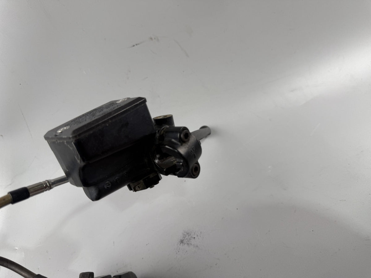 Triumph Tiger 900 T400 Bremsanlage Bremse Brake Sattel Pumpe vorne front