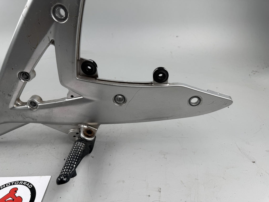 Kawasaki ER6F EX650A Fußrastenanlage Foot Steps Hangers rechts right Fußraste