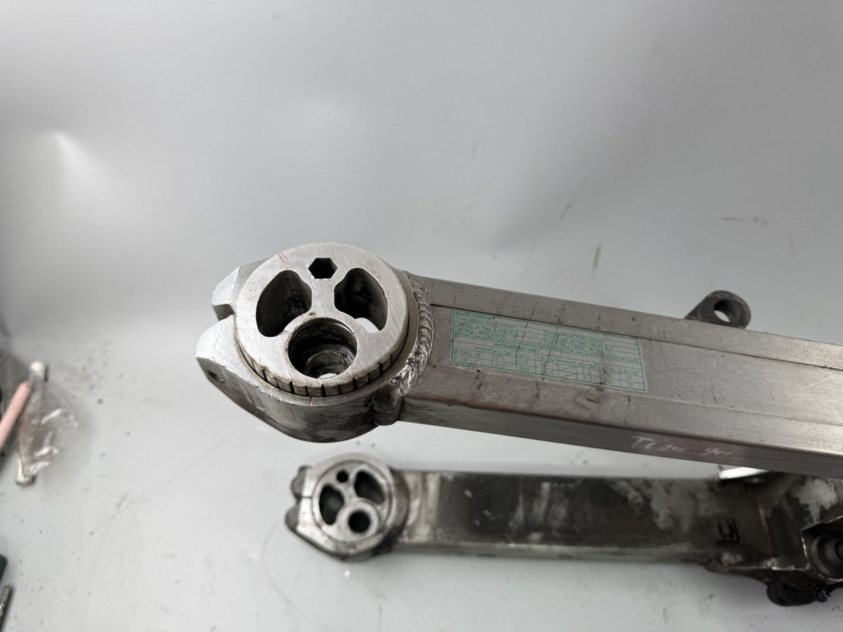 Triumph Tiger 900 T400 Schwinge Schwingarm Swingarm Swing Aufhängung